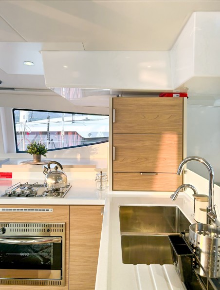 Catana Group Bali 4.8 - 6 + 1 cab. Baikal