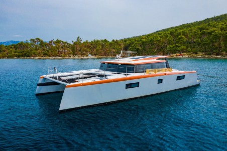 Luna Catamarans Luna 47 Power Orange
