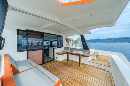 Luna Catamarans Luna 47 Power Orange