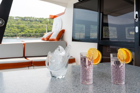 Luna Catamarans Luna 47 Power Orange