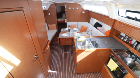 Bavaria Yachtbau Bavaria Cruiser 37 - 3 cab. Roger Rabbit