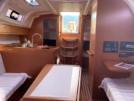 Bavaria Yachtbau Bavaria Cruiser 37 - 3 cab. Roger Rabbit