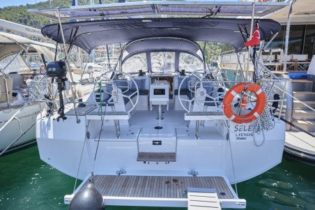 Bavaria Yachtbau Bavaria C42 Selene