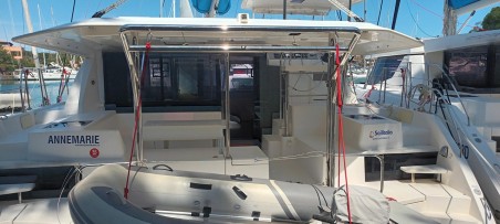 Leopard Catamarans / Robertson & Caine Leopard 40 Annemarie