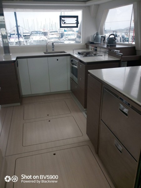 Leopard Catamarans / Robertson & Caine Leopard 42 - 4 cab. Lilamac