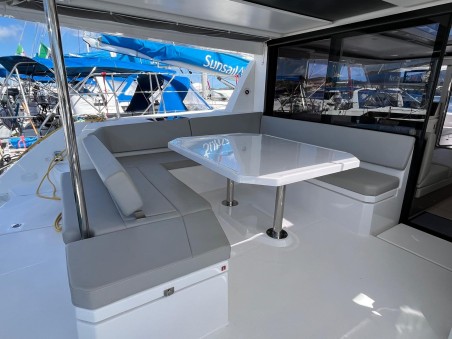 Leopard Catamarans / Robertson & Caine Leopard 45 Chrispy 2