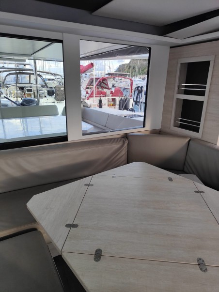 Leopard Catamarans / Robertson & Caine Leopard 50 - 5 + 1 cab La Suerte