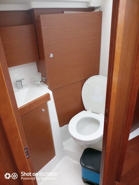 Bénéteau Oceanis 38.1 Naima