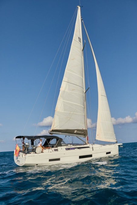 Dufour Yachts Dufour 470 - 5 + 1 cab. Kaito