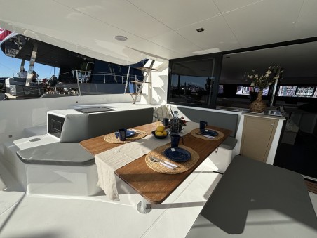 Dufour Yachts Dufour 48 Catamaran - 5 + 1 cab. Siente El Mar