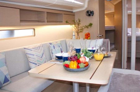 Beneteau Oceanis 40.1 | Yacht Charter Spain | Travelboat