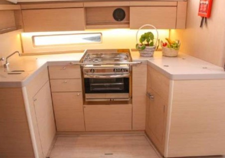 Beneteau Oceanis 40.1 | Yacht Charter Spain | Travelboat