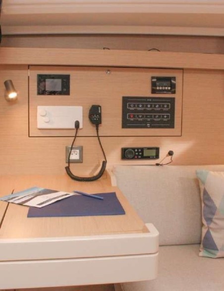 Beneteau Oceanis 40.1 | Yacht Charter Spain | Travelboat