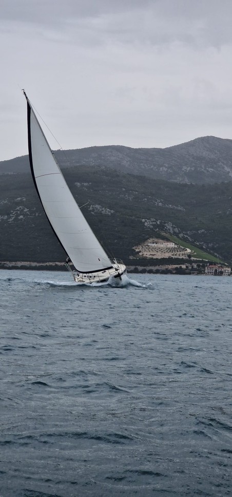 Elan Marine Elan 45 Maslina