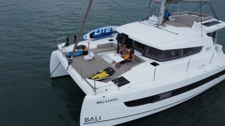 Catana Group Bali 4.2 - 4 + 1 cab. Joyous