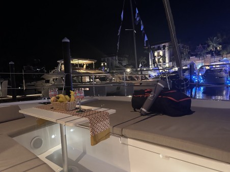 Catana Group Bali 4.2 - 4 + 1 cab. Joyous