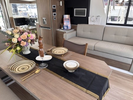 Catana Group Bali 4.2 - 4 + 1 cab. Joyous