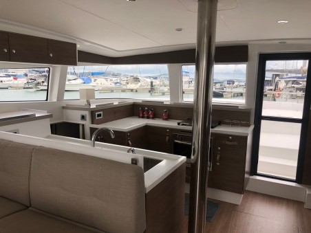 Catana Group Bali 4.2 - 4 + 1 cab. Joyous