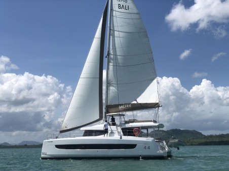Catana Group Bali 4.4 - 4 + 1 cab. Belle Isle