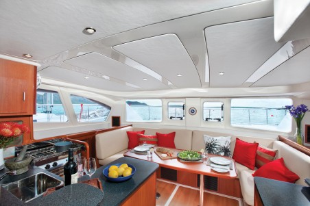 Leopard Catamarans / Robertson & Caine Leopard 39 Moana