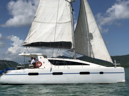 Matrix Vision 450 | Yacht Charter Thailand | Travelboat