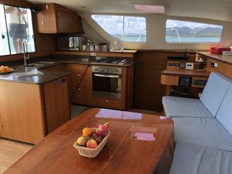 Matrix Vision 450 | Yacht Charter Thailand | Travelboat