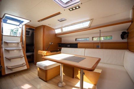 Jeanneau Sun Odyssey 469 Aurora Belle