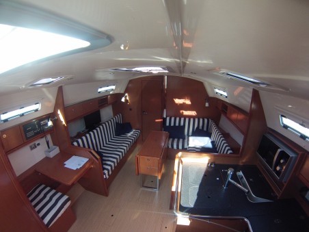 Bavaria Yachtbau Bavaria 36 Cruiser Coregone