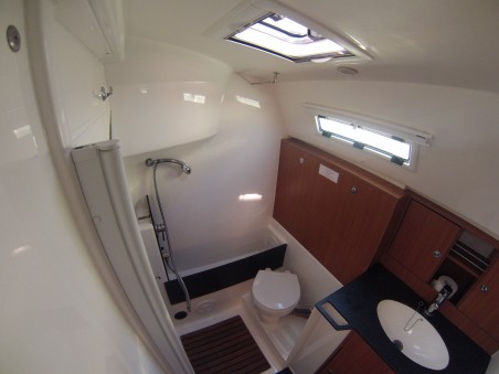 Bavaria Yachtbau Bavaria 36 Cruiser Coregone