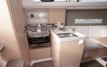 Bénéteau Oceanis 30.1 Miniscule