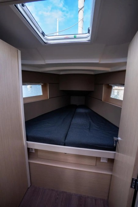 Oceanis 35.1 | Yacht Charter France | Travelboat