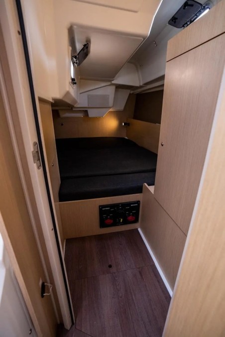 Oceanis 35.1 | Yacht Charter France | Travelboat