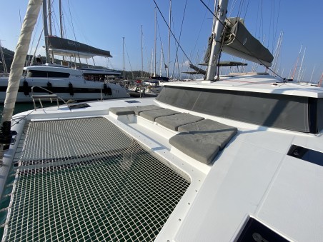 Fountaine Pajot Fountaine Pajot Astrea 42 - 4 + 2 cab. Osaya