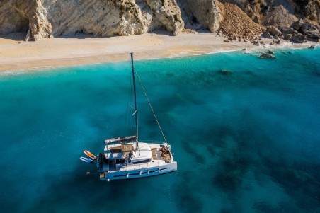 Catana Group Bali 4.1 - 4 + 2 cab. Georgia