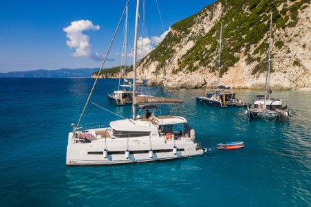 Catana Group Bali 4.1 - 4 + 2 cab. Georgia