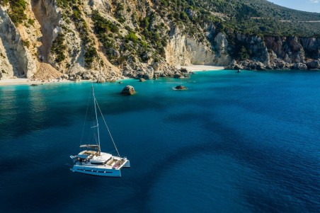 Catana Group Bali 4.1 - 4 + 2 cab. Georgia