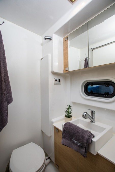 Catana Group Bali 4.1 - 4 + 2 cab. Georgia