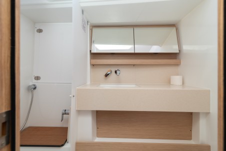 Dufour Yachts Dufour 470 - 4 + 1 cab. She