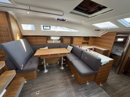 Elan Marine Elan Impression 50.1 - 5 + 1 cab. Epetion