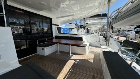 Lagoon-Bénéteau Lagoon 42 - 4 + 2 cab. Skylight