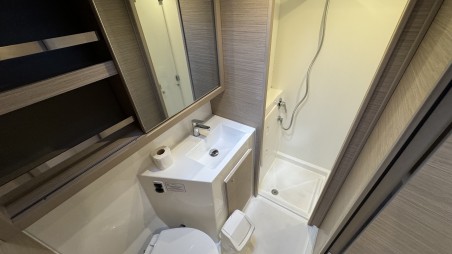 Lagoon-Bénéteau Lagoon 42 - 4 + 2 cab. Skylight