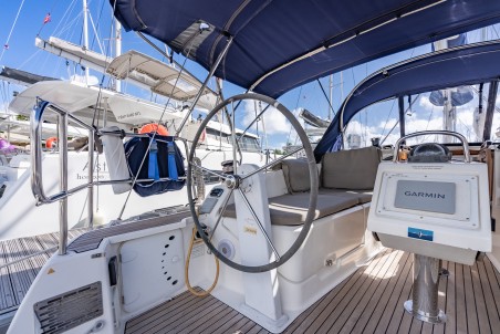 Bavaria Yachtbau Bavaria 37 - 2 cab. Jitterbug