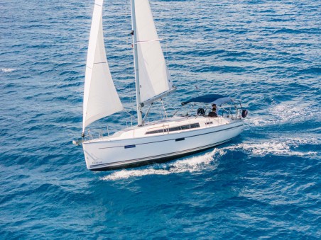 Bavaria Yachtbau Bavaria 37 - 2 cab. New Beginnings