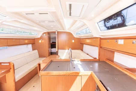 Bavaria Yachtbau Bavaria 37 - 2 cab. New Beginnings