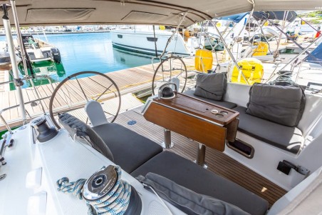 Bavaria Yachtbau Bavaria Cruiser 41 - 2 cab. Patches