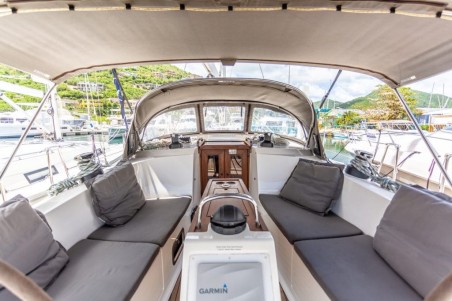 Bavaria Yachtbau Bavaria Cruiser 41 - 2 cab. Patches