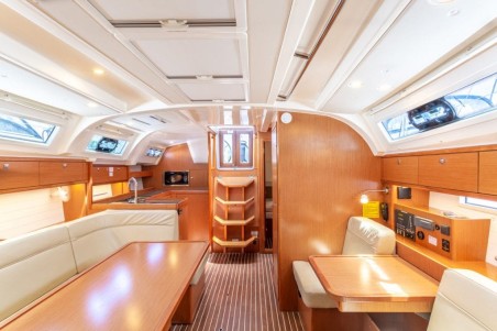 Bavaria Yachtbau Bavaria Cruiser 41 - 2 cab. Patches