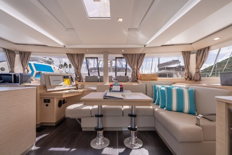 Fountaine Pajot Fountaine Pajot Astrea 42 - 4 + 1 cab. Rendezvous III