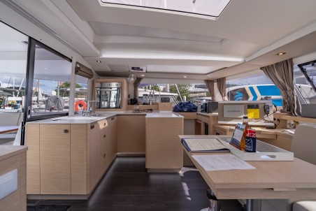 Fountaine Pajot Fountaine Pajot Astrea 42 - 4 + 1 cab. Rendezvous III