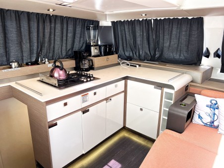 Fountaine Pajot Fountaine Pajot Elba 45 - 4 + 1 cab. Detour